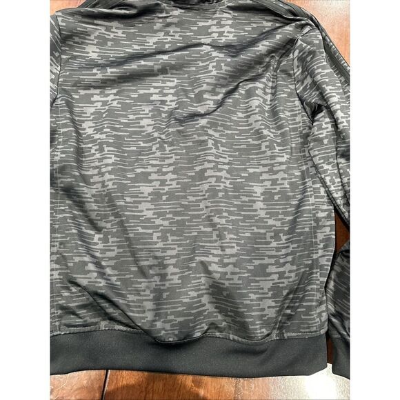 Mens Adidas Jacket Size Med Black And Gray With Black Stripes On The Sleeves - Picture 6 of 6